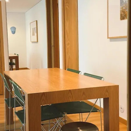 Arrabida Pine Flat